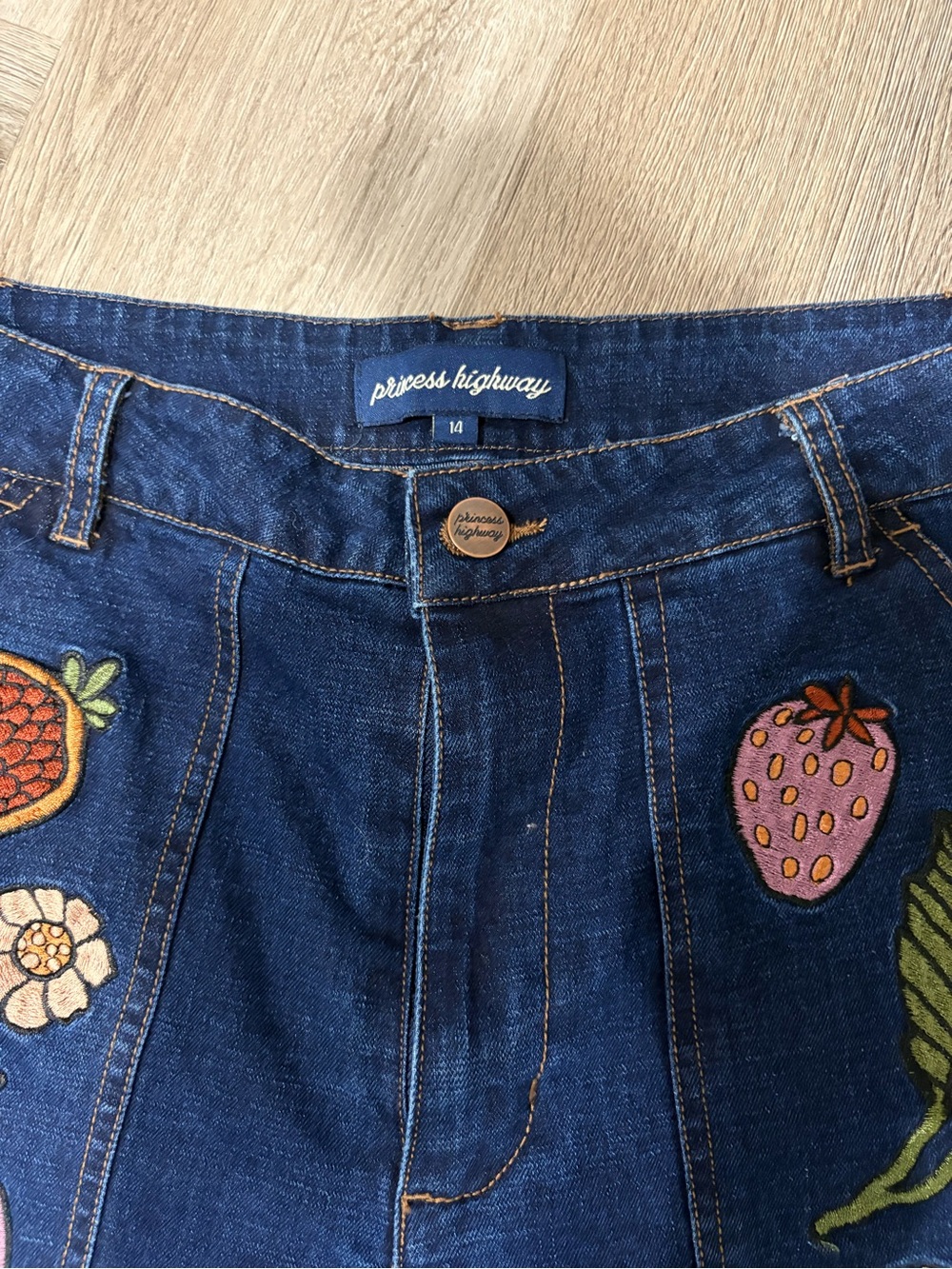 ModCloth X Princess Highway floral embroidered pockets wide leg jeans 14 - Picture 2 of 9